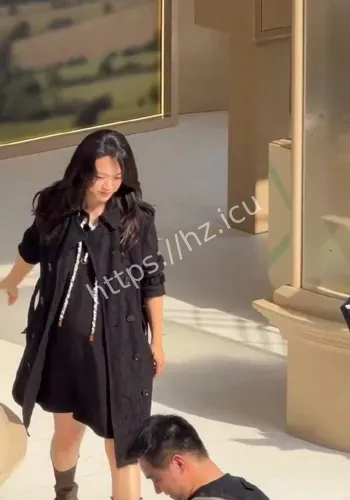 汤唯疑似怀二胎事件经过